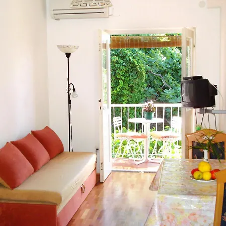 And With Parking Space Hvar - 4613 게스트하우스 흐바르