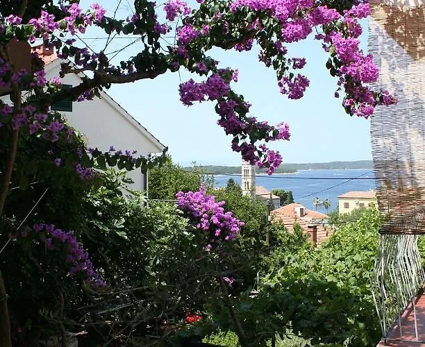 Gasthof And With Parking Space Hvar - 4613