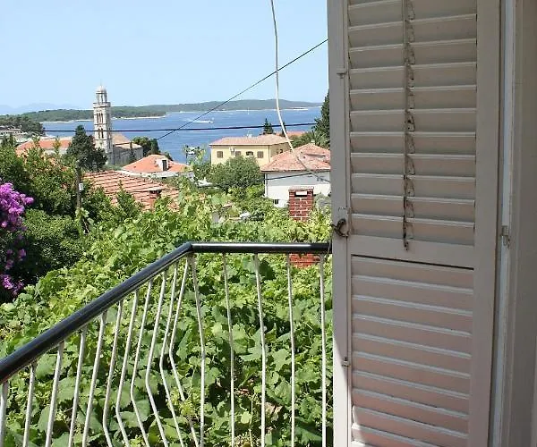 Gasthof And With Parking Space Hvar - 4613 Hvar Town
